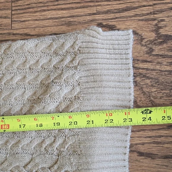 Briggs New York Tan Cable Knit Sweater - Women Size S - Picture 7 of 9